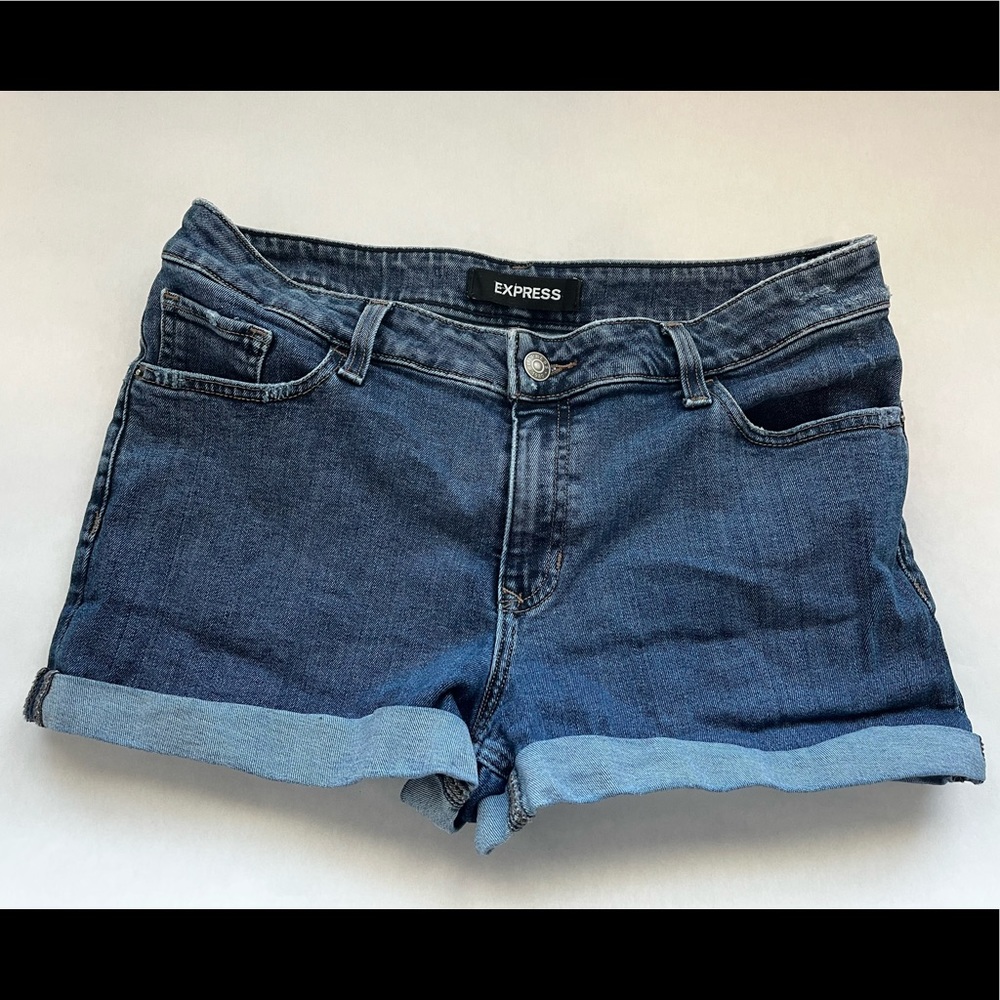 Express Shortie Relaxed Low Rise Shorts 12 Stretch